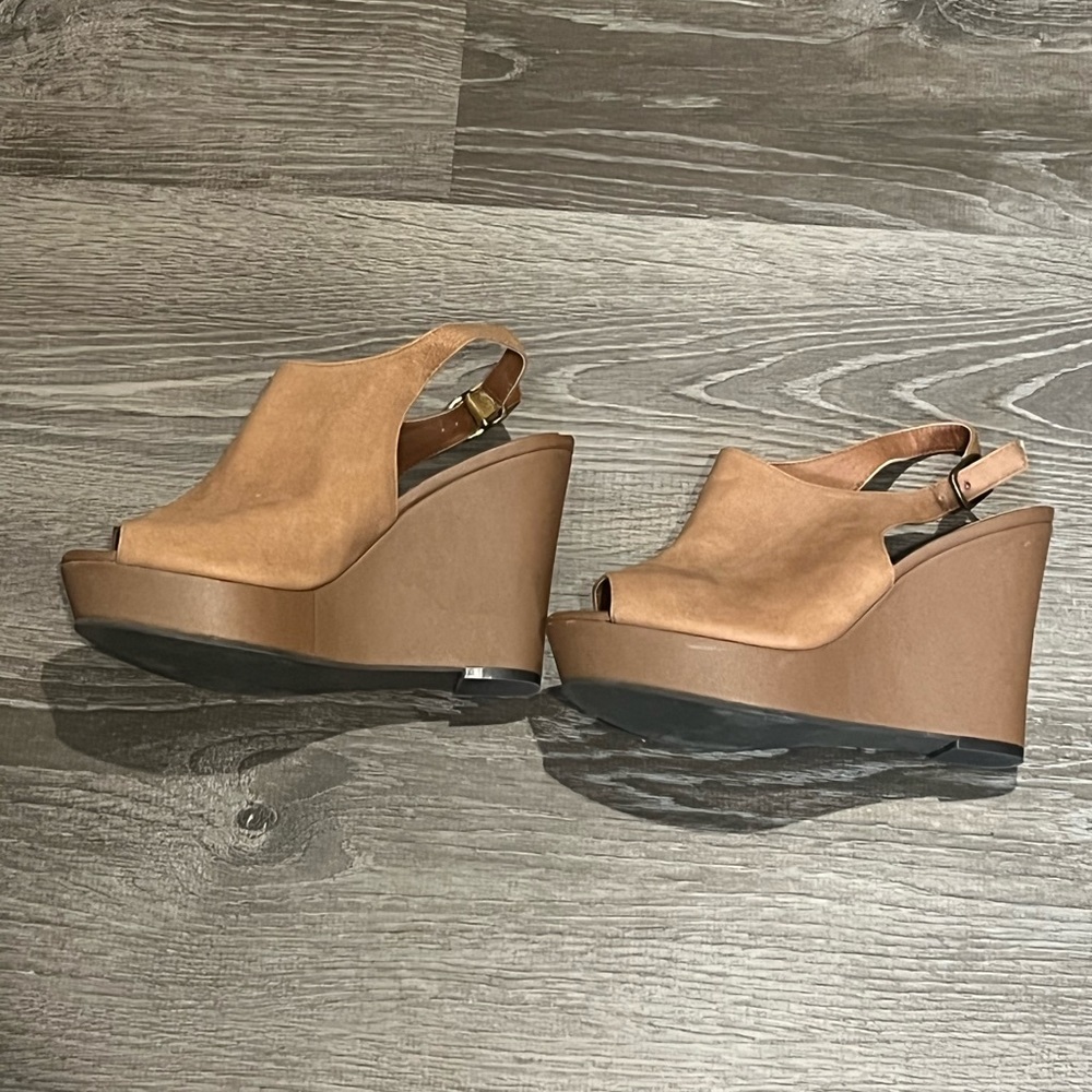 BP brown/tan wedges with peep toe